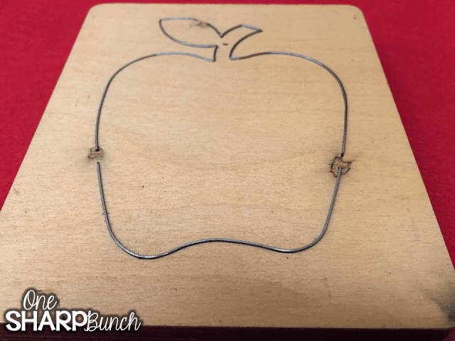 Step-by-step DIY felt board and felt apples storyboard!