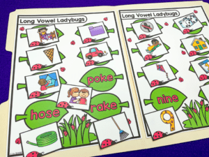 Engage your fast finishers with these 20 early finishers activities for April! This set includes 20 file folder games including 10 literacy and 10 math early finisher activities! These file folder games will provide meaningful practice and enrichment of a variety of skills!