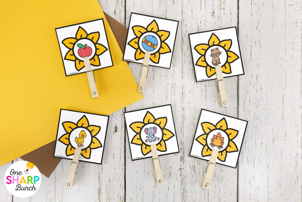 Build strength and independence with these September fine motor activities! They're perfect fall fine motor activities and fall centers for kindergarten, plus they also work well as back to school activities and back to school centers. Use them for morning tubs, soft start morning activities, and other soft start ideas that support successful soft starts in the classroom with engaging back to school fine motor activities.