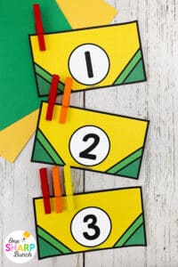 Build strength and independence with these September fine motor activities! They're perfect fall fine motor activities and fall centers for kindergarten, plus they also work well as back to school activities and back to school centers. Use them for morning tubs, soft start morning activities, and other soft start ideas that support successful soft starts in the classroom with engaging back to school fine motor activities.