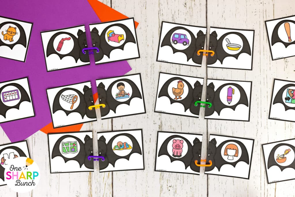 Explore 20 fine motor activities for October designed for kindergarten morning work, kindergarten centers, and early finishers with easy, hands-on fall themes. These fine motor morning tubs for kindergarten allow students to work on CVC words, beginning sounds, rhyming words and letter recognition. They also work on 2D shapes, nonstandard measurement, subitizing, 1:1 counting, and ten frames with the fall math activities. Learn more about these fall fine motor activities, here!