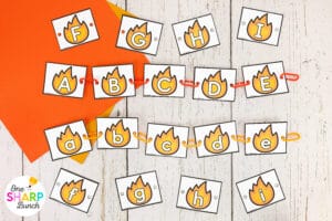 Explore 20 fine motor activities for October designed for kindergarten morning work, kindergarten centers, and early finishers with easy, hands-on fall themes. These fine motor morning tubs for kindergarten allow students to work on CVC words, beginning sounds, rhyming words and letter recognition. They also work on 2D shapes, nonstandard measurement, subitizing, 1:1 counting, and ten frames with the fall math activities. Learn more about these fall fine motor activities, here!