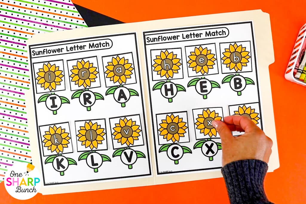 Keep students engaged all October long with these October early finisher activities! Perfect for fast finishers, these hands-on fast finisher activities provide meaningful skill practice while building independence. Easily add them to your centers for kindergarten, kindergarten centers, morning tubs, or morning work for simple, low-prep fall activities students can complete independently!